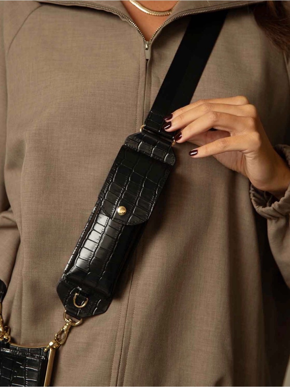 Bandolino Black Croc-Embossed Crossbody Strap Sunglass Pouch & Wallet